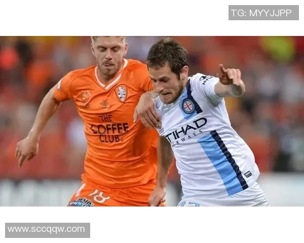 布里斯班狮吼与墨尔本的激烈对决展现澳超精彩瞬间